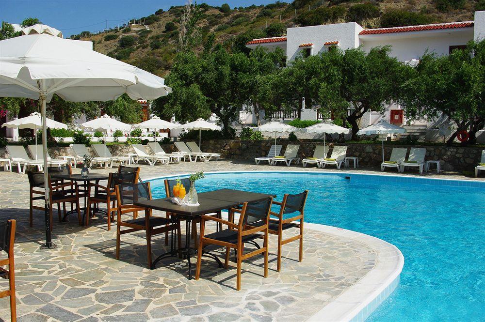 Astron Hotel Karpathos Town  Exterior photo