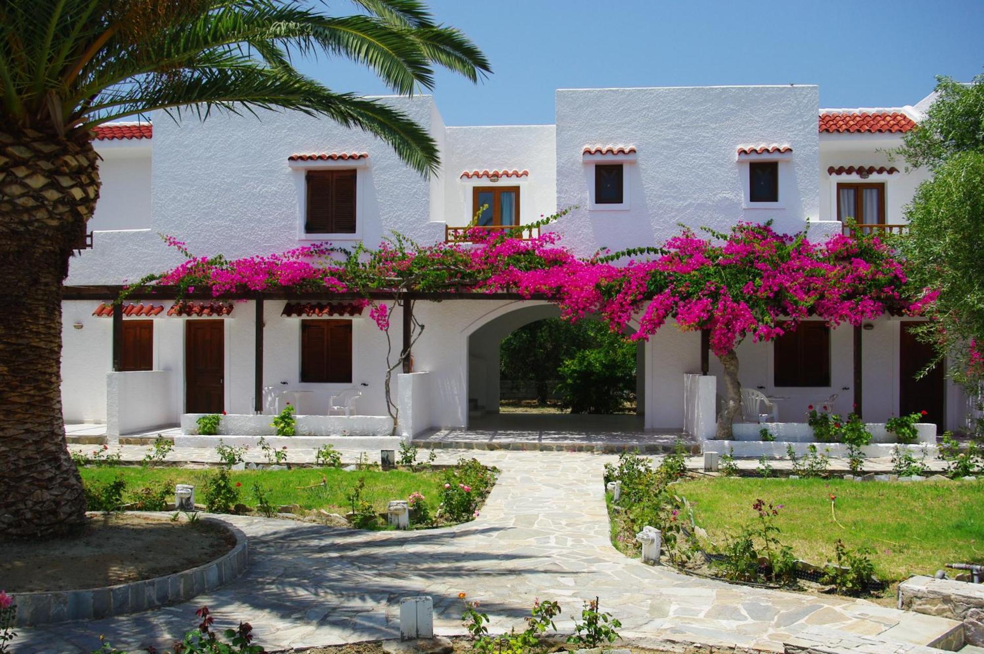 Astron Hotel Karpathos Town  Exterior photo
