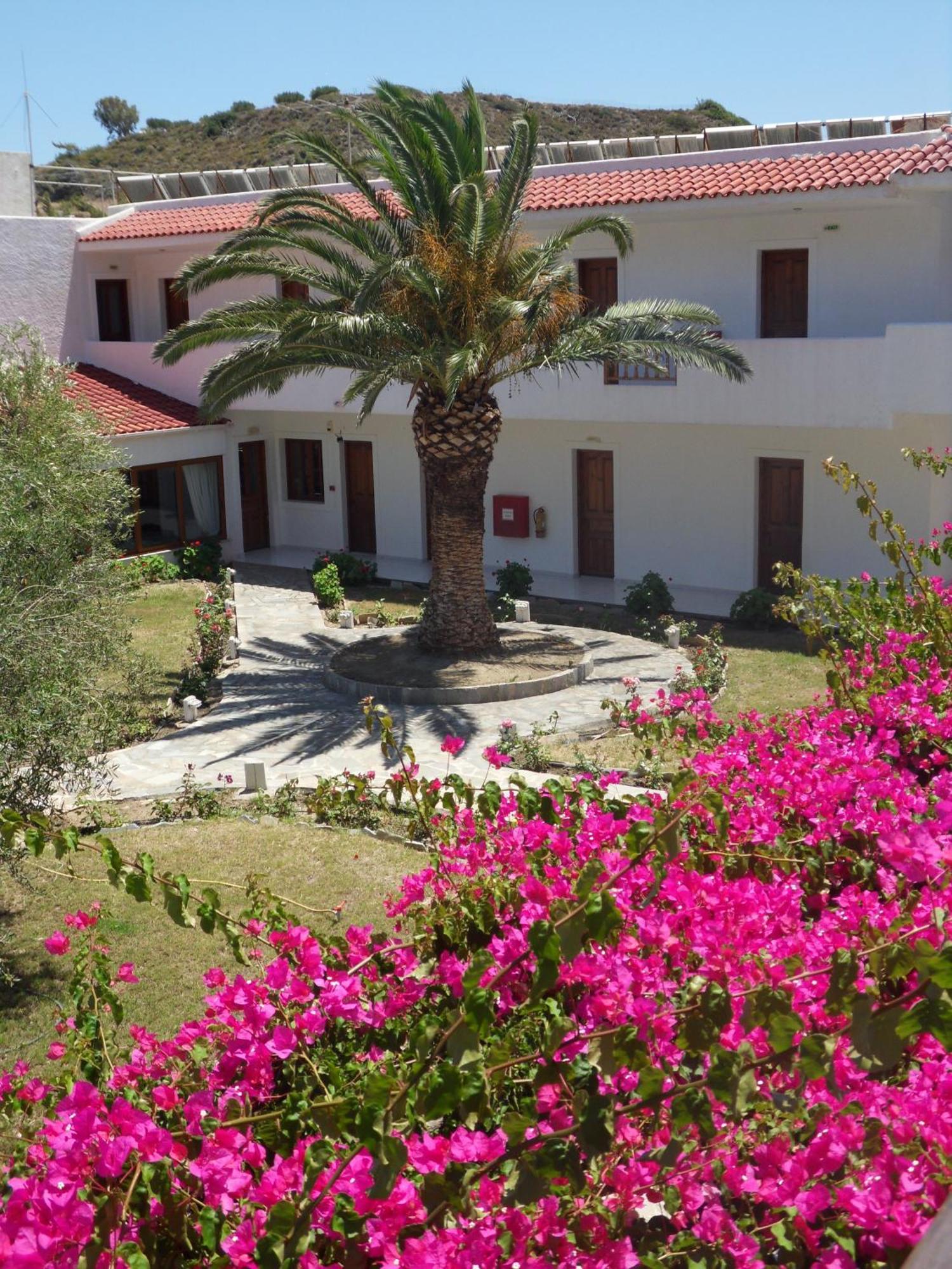 Astron Hotel Karpathos Town  Exterior photo