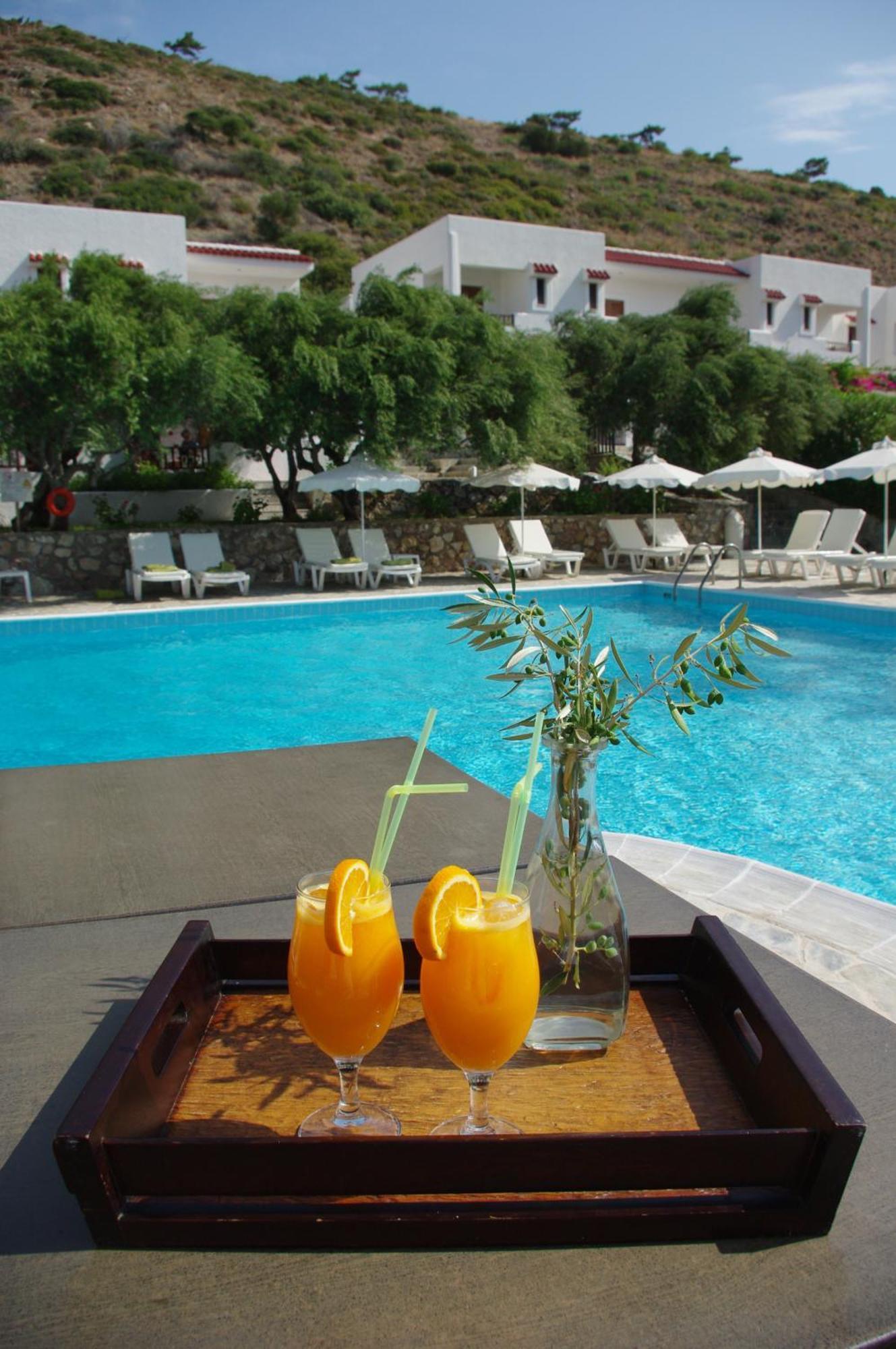 Astron Hotel Karpathos Town  Exterior photo
