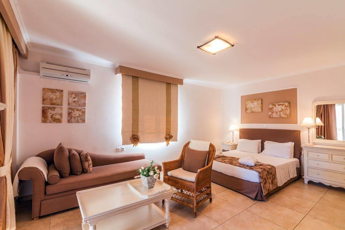 Astron Hotel Karpathos Town  Exterior photo